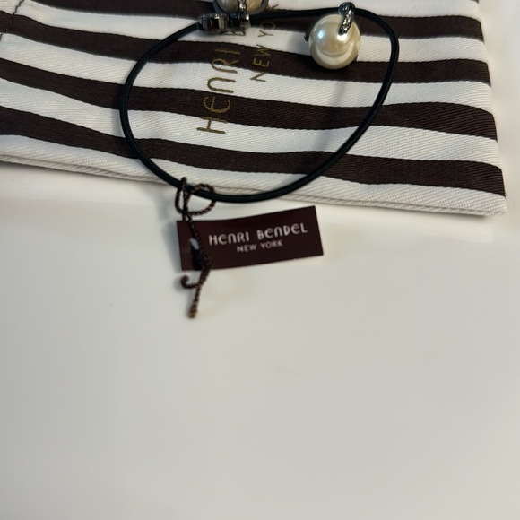 Authentic HENRI BENDEL Pearl Hair Accessory - Picture 8 of 8